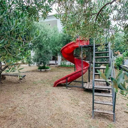 Lilly Bristak Apartman