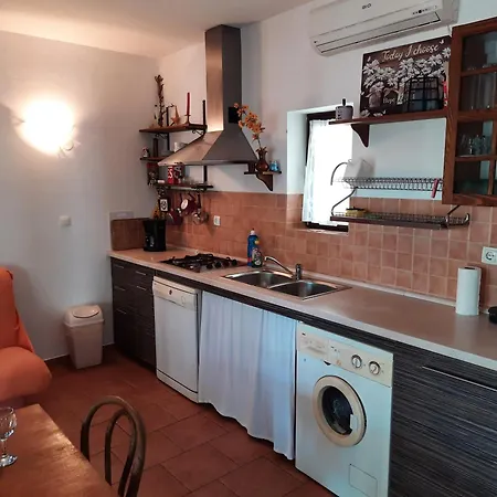 Lilly Bristak Apartment Vodice