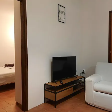 Lilly Bristak Βόντιτσε