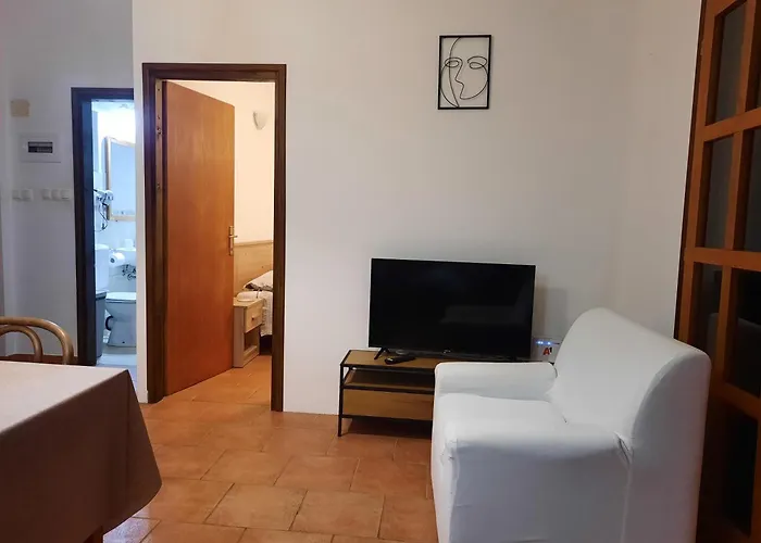 Lilly Bristak Διαμέρισμα *